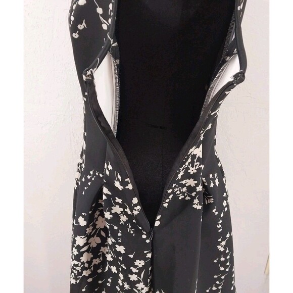 Ann Taylor Floral Stretch Black Cream A Line Skater Pleated Dress Size 6 - Picture 7 of 9